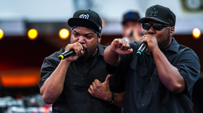 Fantastic Sail Away Party, Featuring R. Kelly and Legends of Hip Hop: Straight Outta Compton Edition